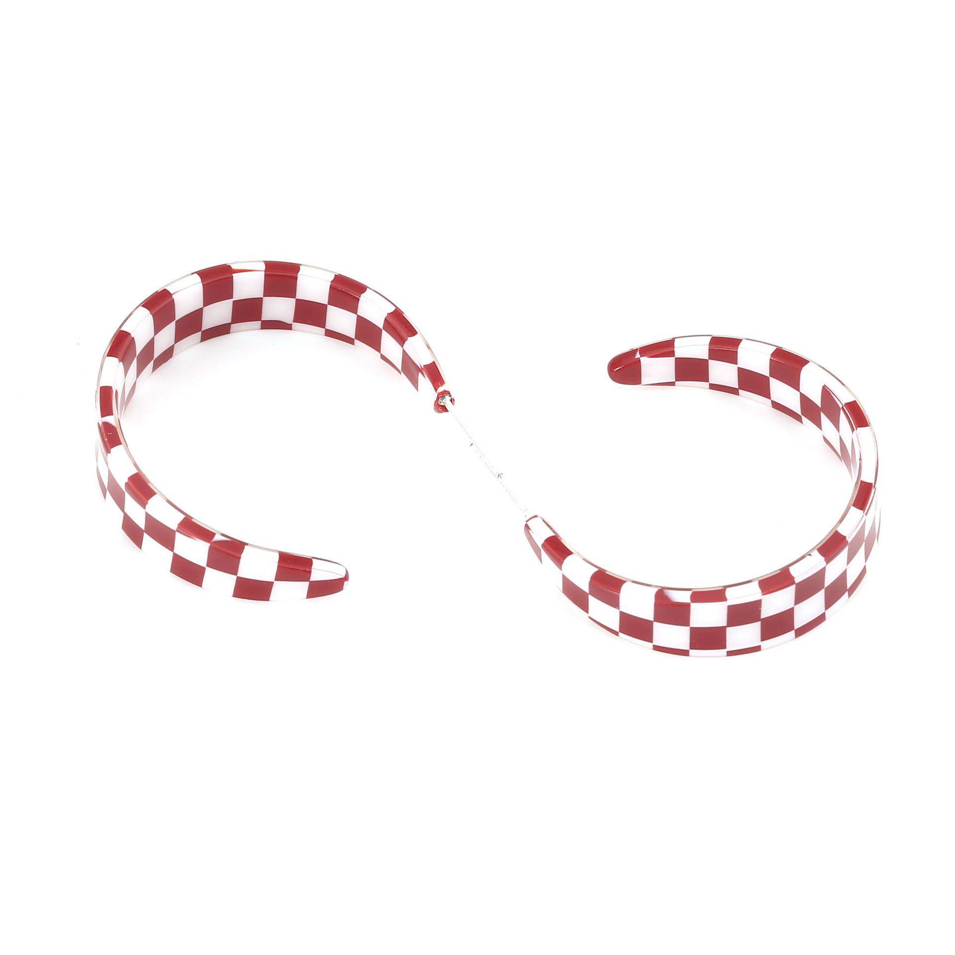 

The new and fashionable checkerboard checkered C-shaped ear rings are exquisite and elegant, and the checkered super fairy earrings and earrings