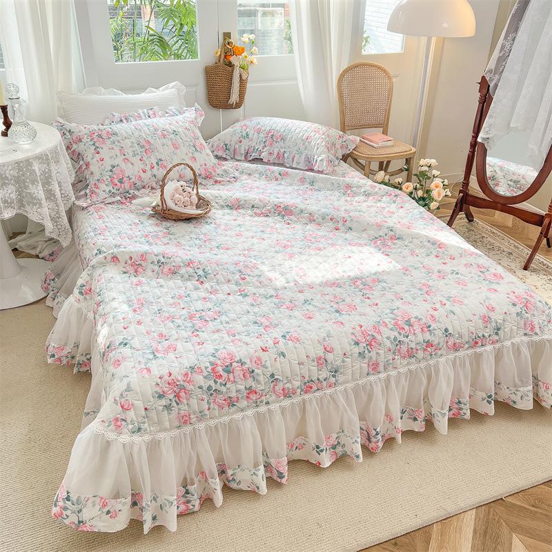 French bed cover three-piece quilted quilted cotton padded lace bed cover non-slip cotton bed cover tatami blanket