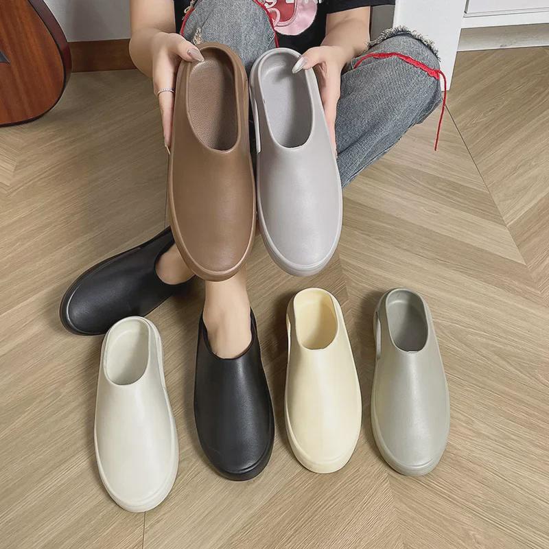 Z2024 Men's Closed-Toe Sandals: Soft Bottom Hole Shoes, Chef & Beach Wear, Coconut Style Slippers