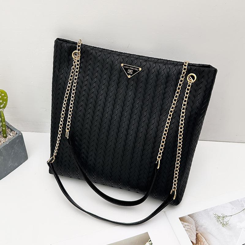 

Personality trend tote bag summer new bag women s fashion simple messenger bag casual commuter shoulder bag чёрный