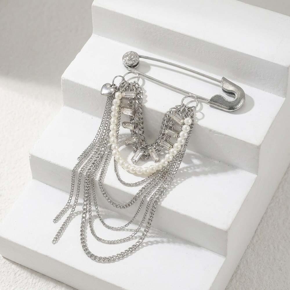Imitation Pearl Accents Safety Pin Chain Brooch Punk Style Suit Accessory Fashion Runway Styling