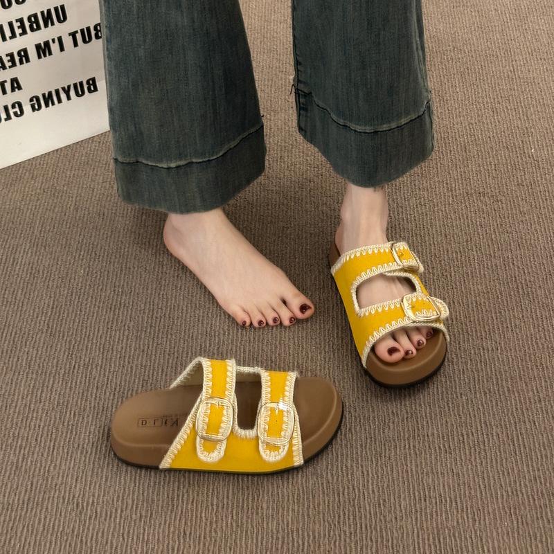 Cool Slippers Women's Summer Outer Wear 2025 New Retro Casual Round Head Belt Buckle Hollow Muffin Thick-soled Slippers