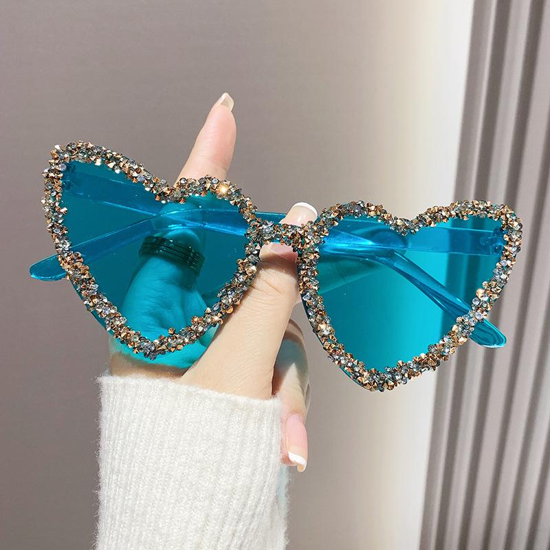 

Heartshaped Stylish Women Sunglasses Candy Color Peach Heart Summer Protection StyleA