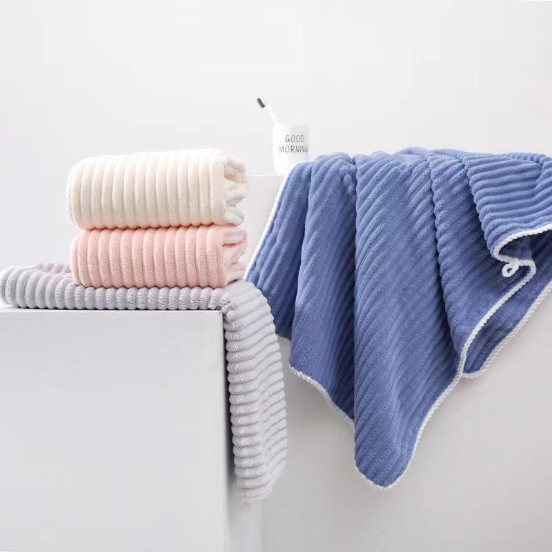 Coral Fleece Quick-Dry Candy Stripe Bath Towel: Super Soft, Large, Thickened, Colorful, and Absorbent.