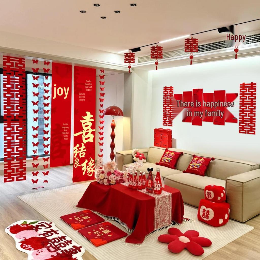 Bröllops vardagsrumsdekor: Bakgrundsvägg och soffgrupp med dubbel lycka