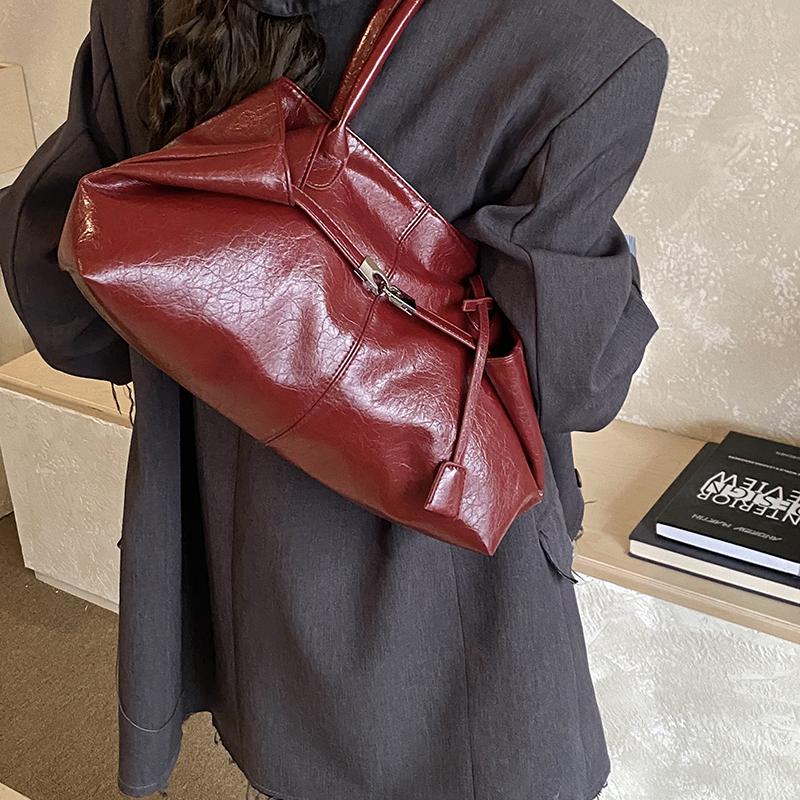 PU Tote Bag for Women with Cracked Texture Design and Metal Clasp Closure Ideal for Daily Use Work and Casual Outings