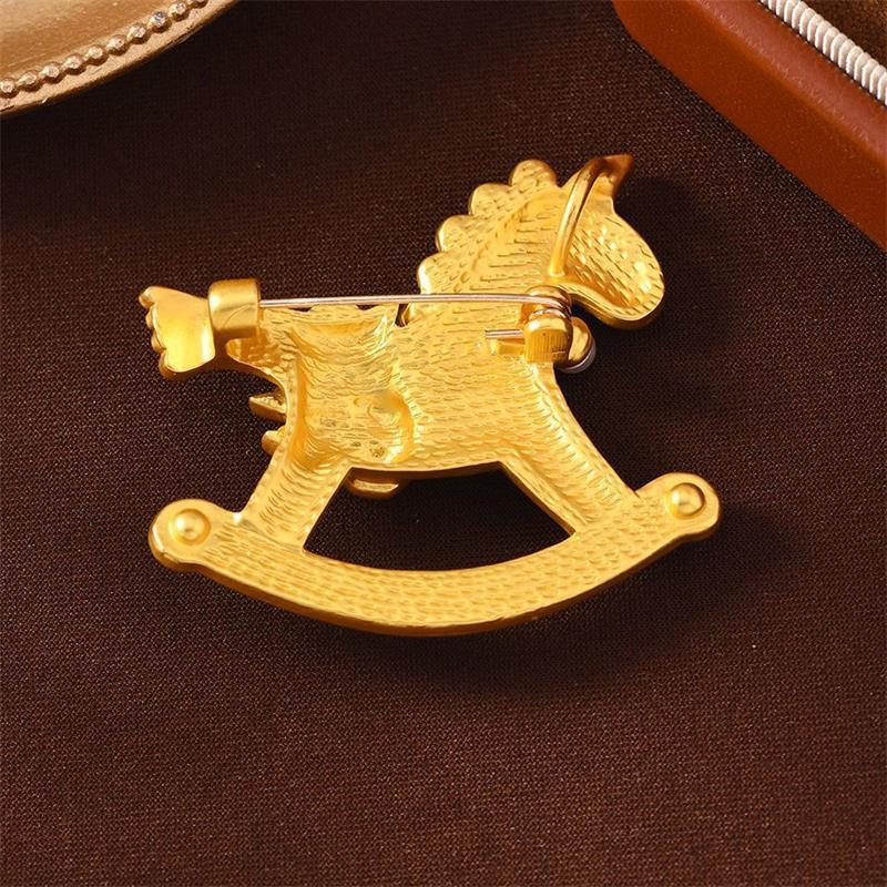 Cute Zodiac Horse Pony Pearl Brooch Animal Pin Brooches Minimalist Badge Fashion Clothing Suit Corsage Jewelry Accessories Gift