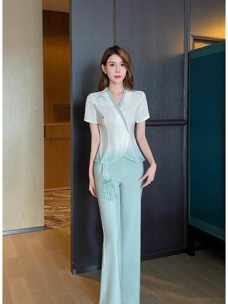 New Chinese Style Spring Workwear Set for Beauty Salon Technicians – Women’s Moisture-Wicking Outfit.