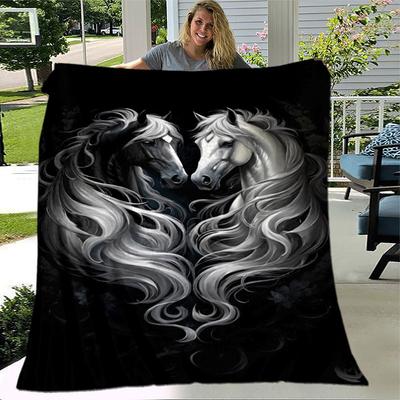1pc Horse Printing Lightweight Flannel Blanket, Comfortable and Warm Blanket, for Camping Sofa Bed and Couch Office, Gift