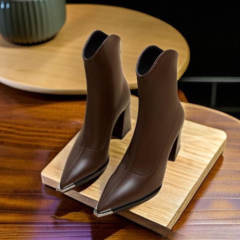 Самые продаваемые Туфли с острым носом на толстом каблуке Короткие ботинки С добавлением меха 40 коричневый 2350₽