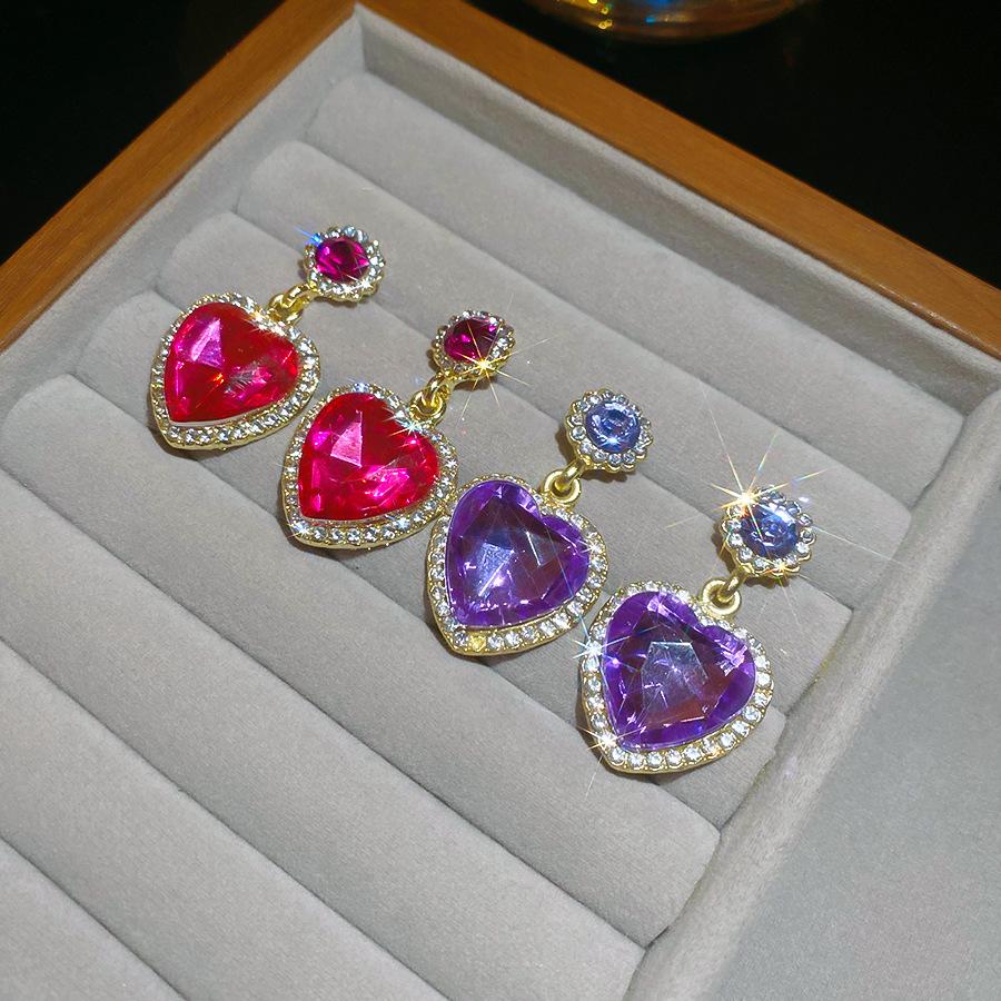 Inlaid Rhinestone Love Pendant Earrings for Women European and American Palace Style Drop Earrings Light Luxury Zircon Gifts