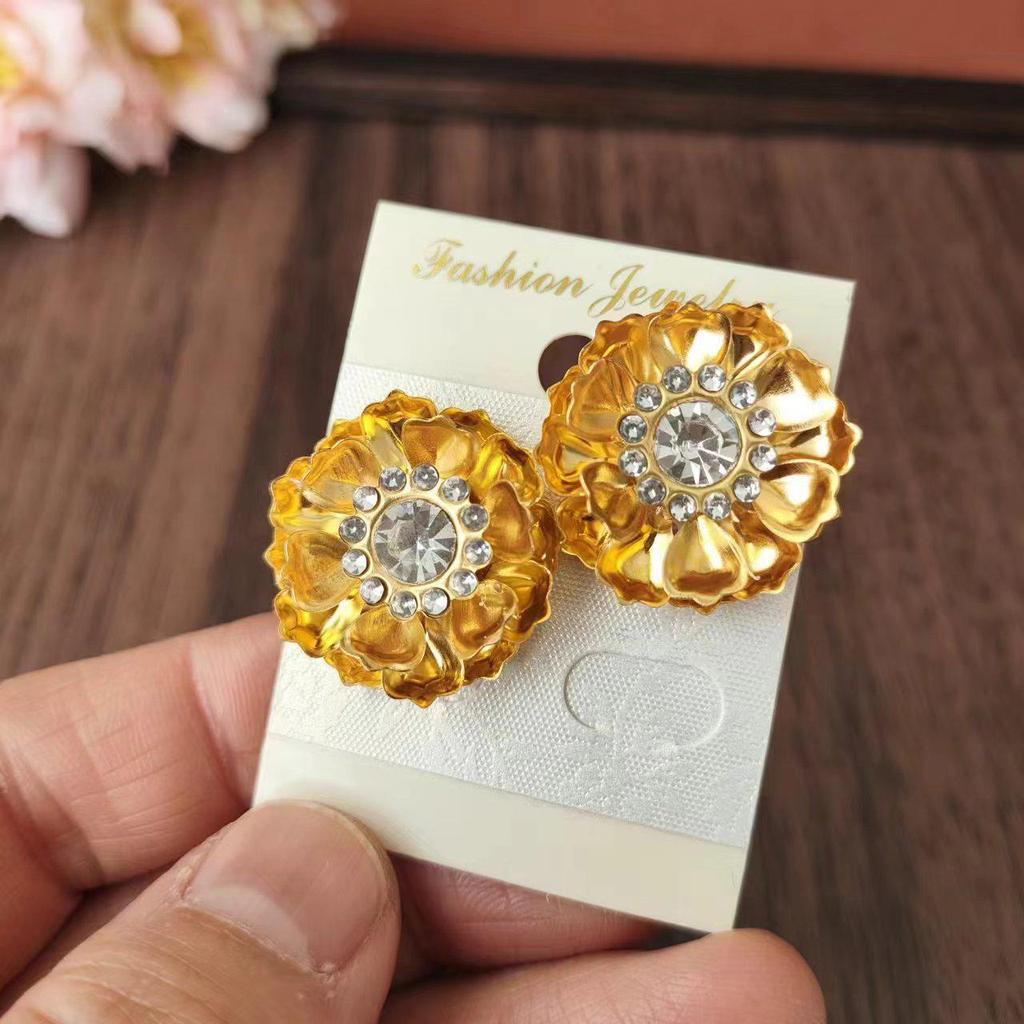 Ethnic Flower Rhinestone Gold Stud Earrings - Versatile and Stylish Accessories
