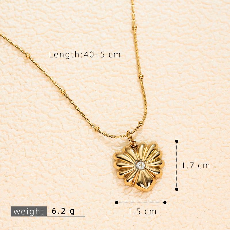 Stainless Steel Gold-Plated Love Heart Necklace with Inlaid Diamonds