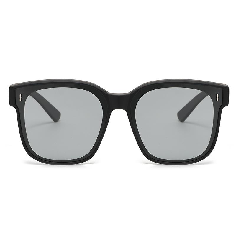 Photosensitive Color Changing Day and Night Dual-Use Yellow To Gray Set of Glasses Trendy Men and Women Uv Protection Polarized