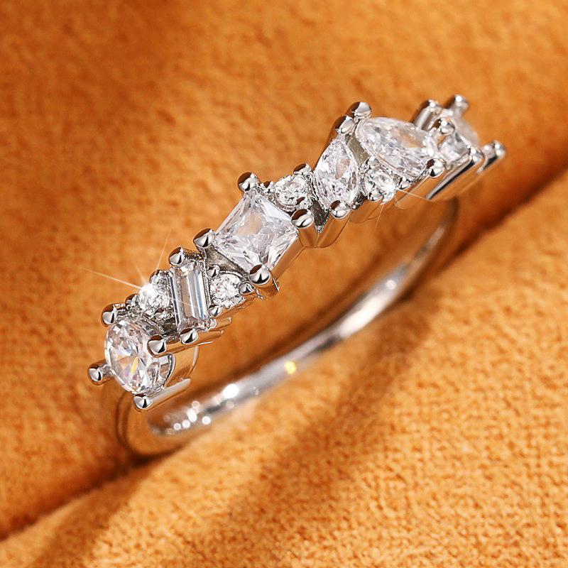 Huitan Chic Geometric Cubic Zircon Ring for Women Fashion Contracted Design Temperament Female Finger Accessory Wedding Jewelry