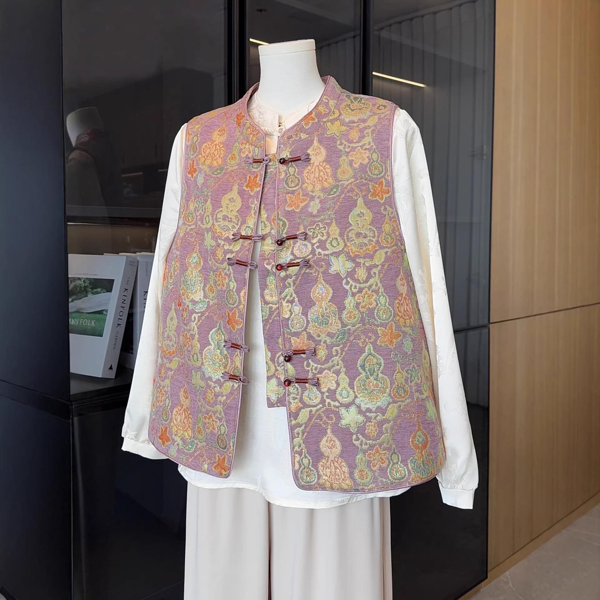 

Spring & Autumn Embroidered Vest for Middle-Aged Women – Trendy Chinese-Style Camisole Jacket 4XL (140-155 jin) фіолетовий