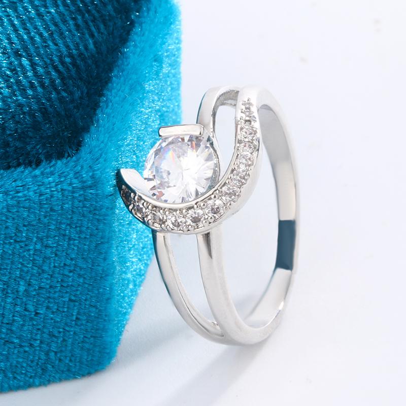 

Hot Selling White Full Diamond Geometric Moon Shape Ladies Premium Sense Ring Fashion Shiny AAAA Full Diamond Zircon Jewelry 10 белый
