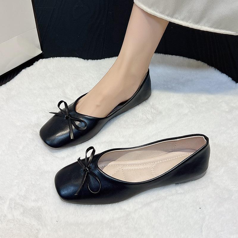 Single shoes women's 2025 new soft-soled shallow-mouth Doudou shoes spring and autumn British style small leather shoes bridesmaid shoes flat-soled f