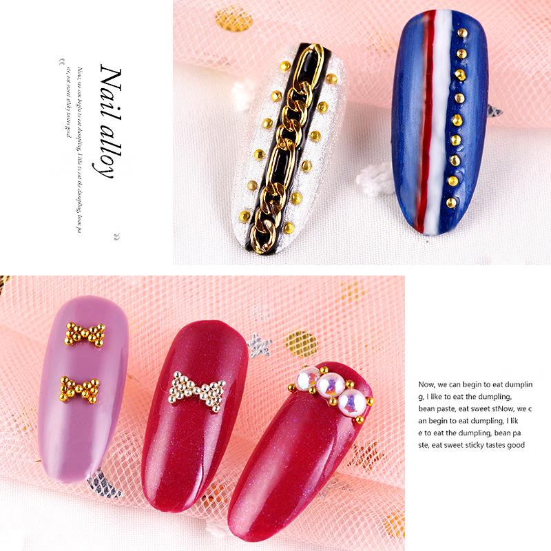 12-Fach-Tablett mit japanischen Nagelkunst-Metallnieten und Strass-Verzierungen