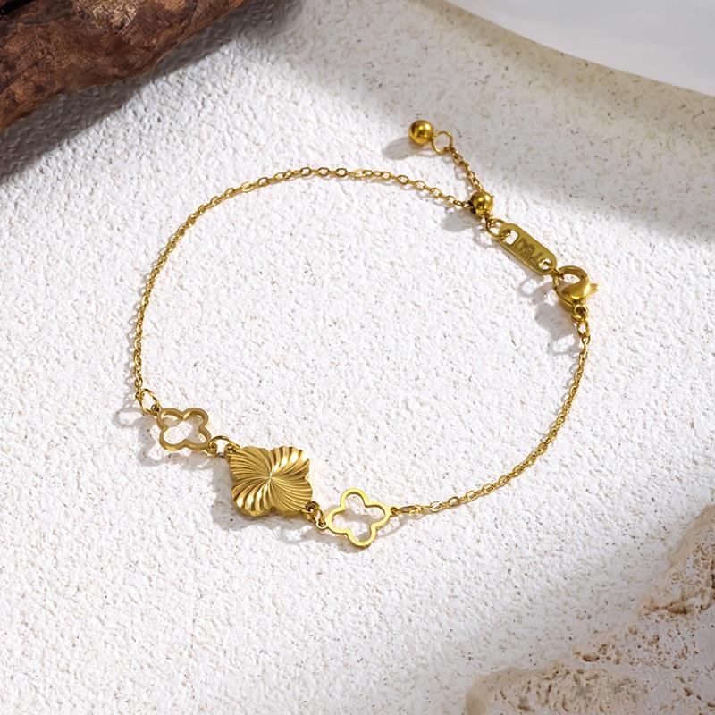 Luxurious Gold Four-Leaf Clover & Butterfly Cutout Bracelet for Women - Elegant European & American Fashion
