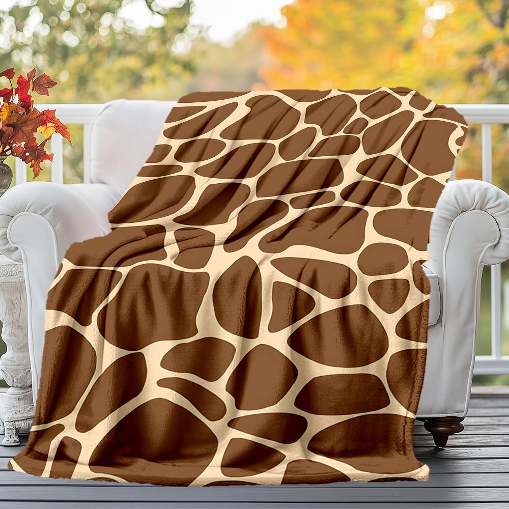 1PC Giraffe Print Animal Skin PatternOutdoor Flannel Blanket - Soft Plush Decor for Picnics, Camping, Bedroom, Playroom, Office, or Lunch Break 1269A