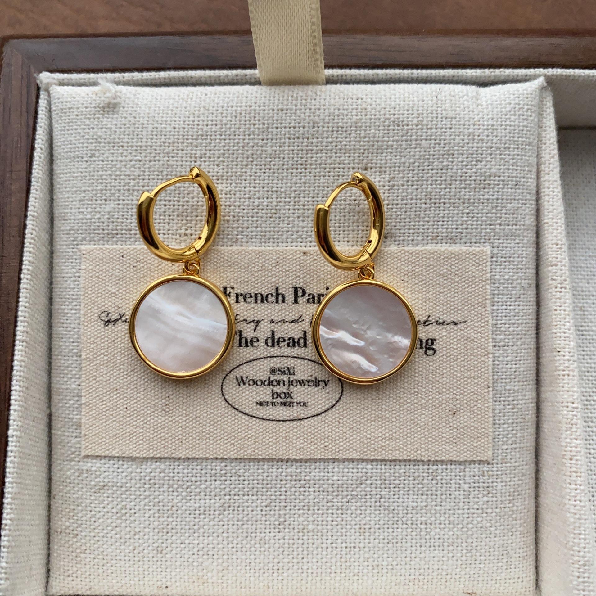 Simple round fritillary earrings, ear buckles, warm texture, retro and fresh earrings