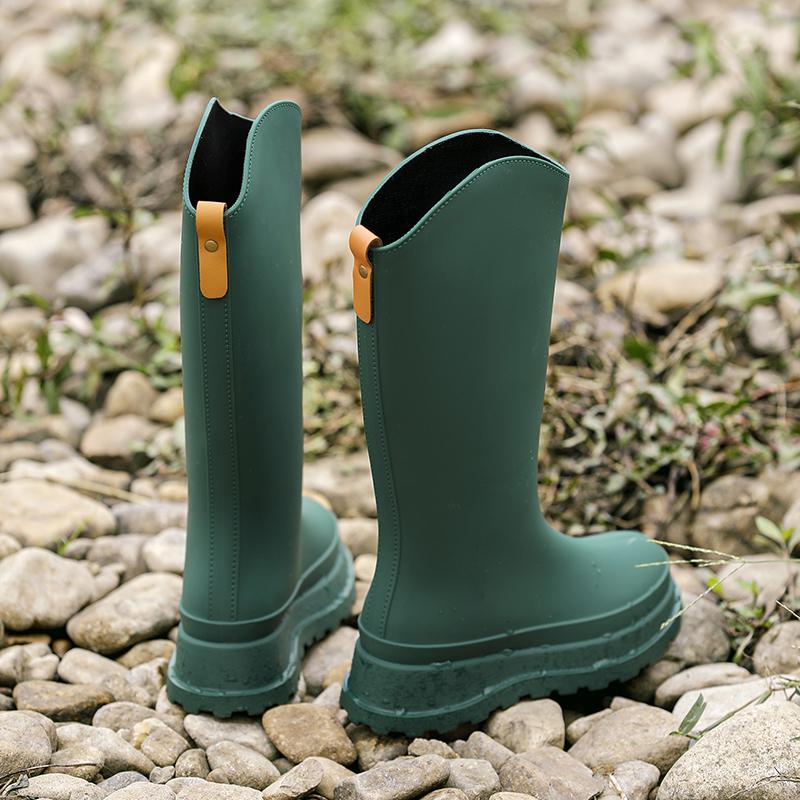 Stylish Women's Rain Shoes: Suitable For Outdoor Wear, Adult High-cylinder Water Shoes, Thick-soled, Waterproof With Cuffed Open