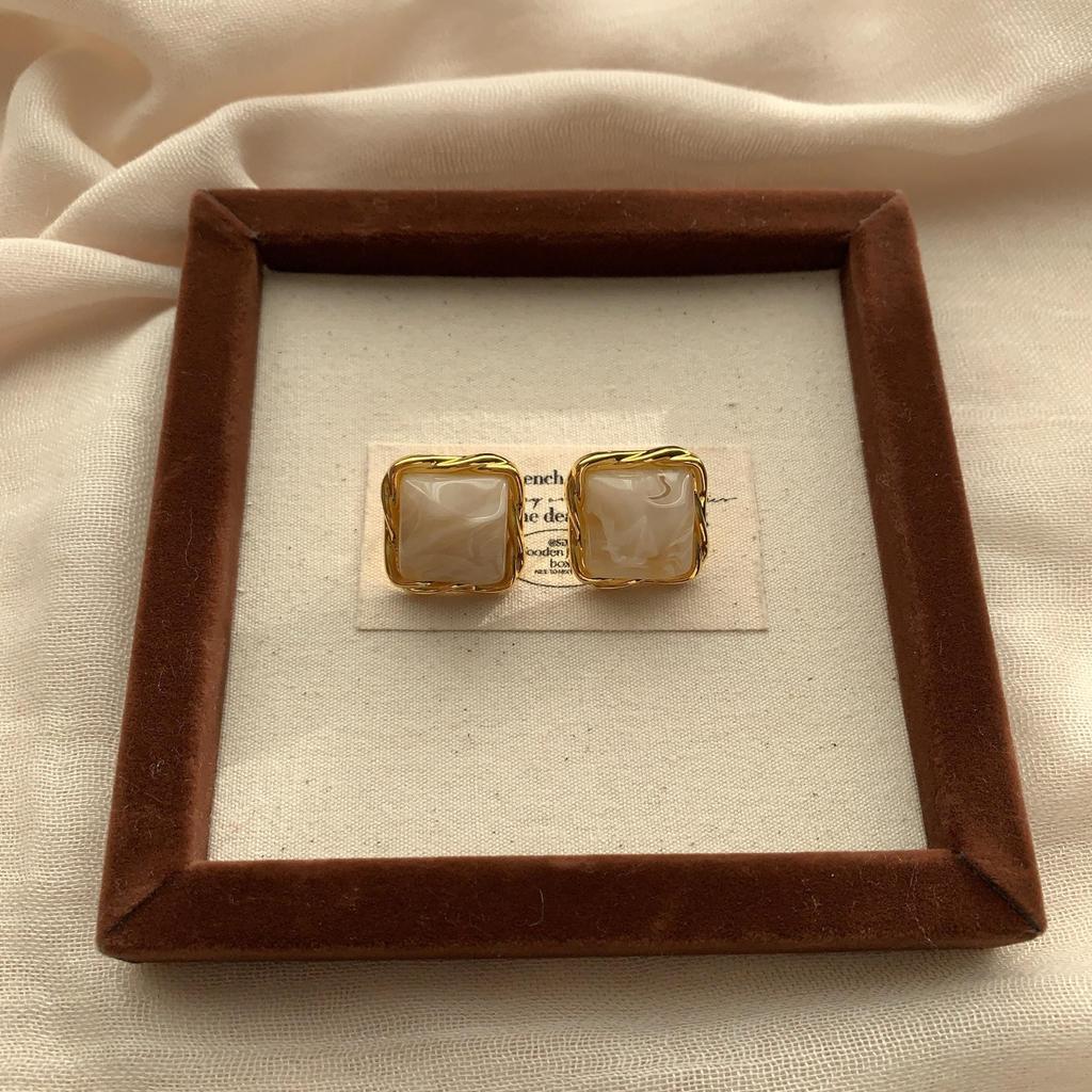 Retro Hong Kong Style Square Stud Earrings, Earrings, Resin Niche Design, High Sense, Daily Delicacy, Commuter Earrings