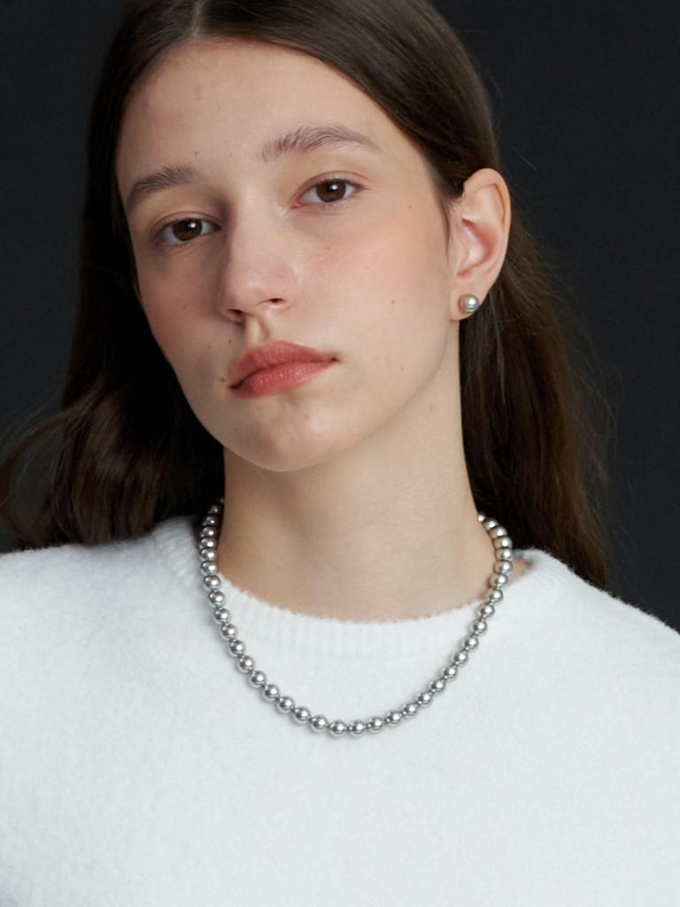 Love Me Monster Essential Pearl Necklace 8Mm (L233Mnk010)