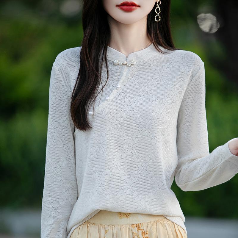 A New Early Spring Stand-up Collar Knitted Sweater with Jacquard Diagonal Buckles and A New Chinese Style Pullover Loose Base Layer