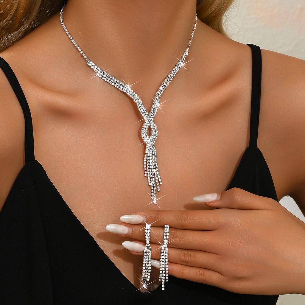 New Simple Design Sparkling Bridal  Set Silver Color Rhinestone Long Tassel Necklace Earrings Set Wedding  Accessories