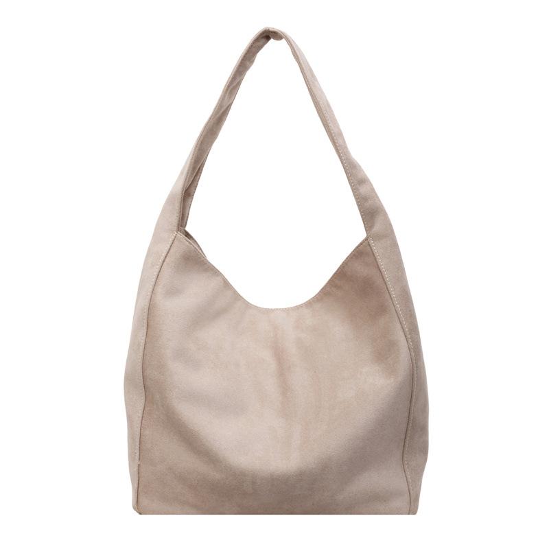 Large capacity autumn and winter matte tote bag niche commuter big bag high sense 2025 new retro suede shoulder bag