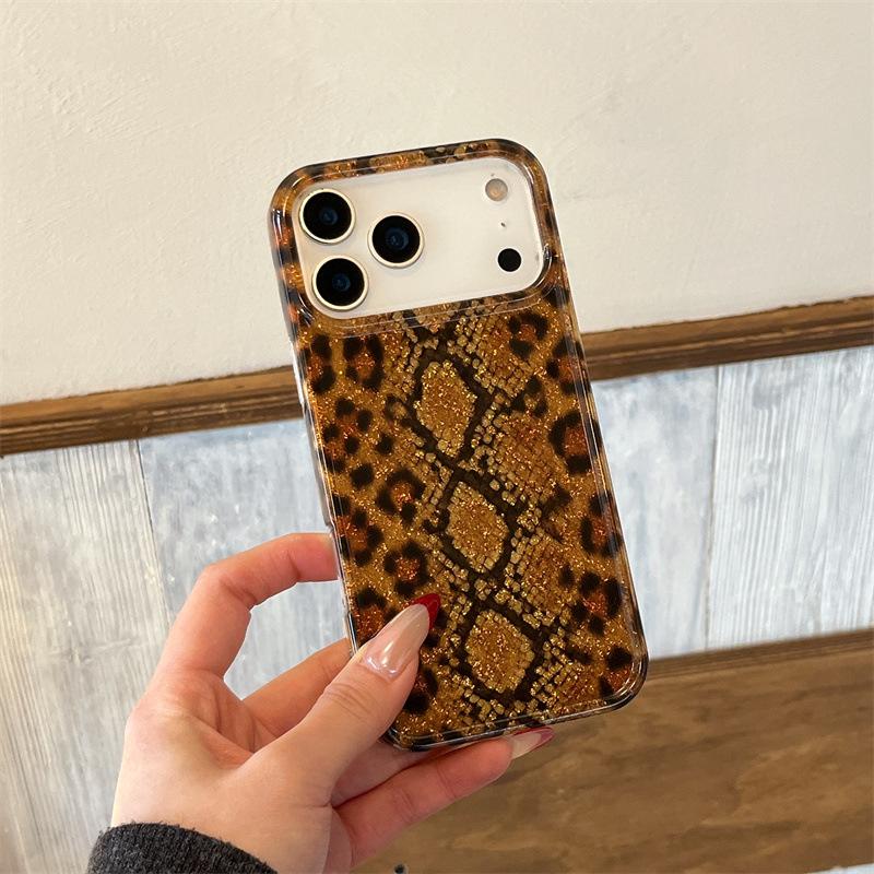 Luxurious European & American Snake Skin Case for iPhone 14/15P, 16 Pro Max, 17