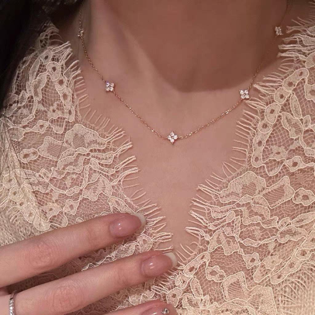 Elegant Zircon Flower Necklace - French Pastoral Style