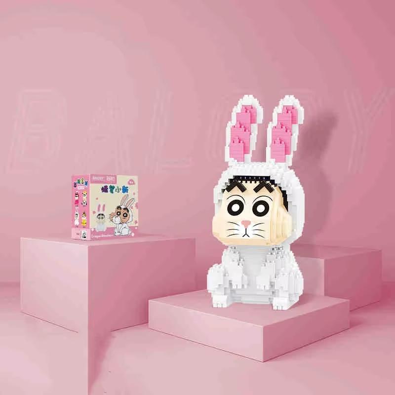 TOYLINX Crayon Shin-chan Doll Mini Building Blocks 958PCS Model Simple Assembly To Send Children and Adolescents Toys Christmas