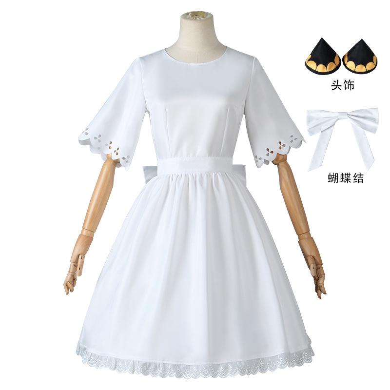 Spy playmaker Ania Cos takes Thorn Princess Joel cosplay Halloween costume