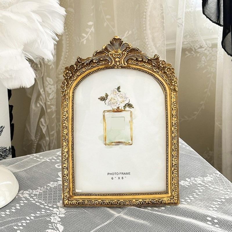 Ornamentals Resins Pictures Frame In Arched Design For Displaying Cherishing Memories