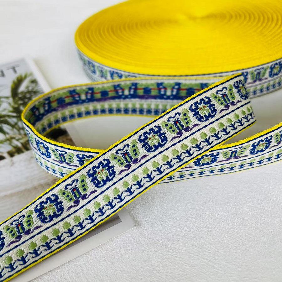 

Жаккардовая лента в китайском стиле ханьфу с рисунком в виде бабочки и цветущей сливы, ширина 2,5 см, AH-3200 Yellow Edge Butterfly