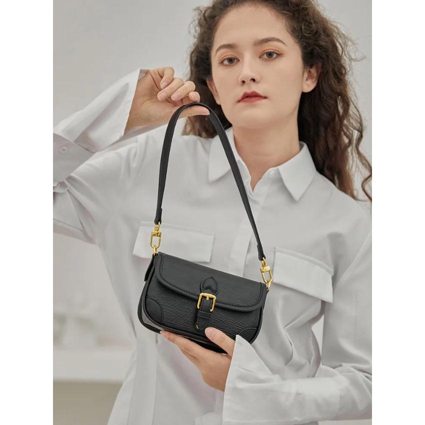 New ladies messenger bag fashion texture red liquid small square bag high-quality ladies sweet color shoulder bag