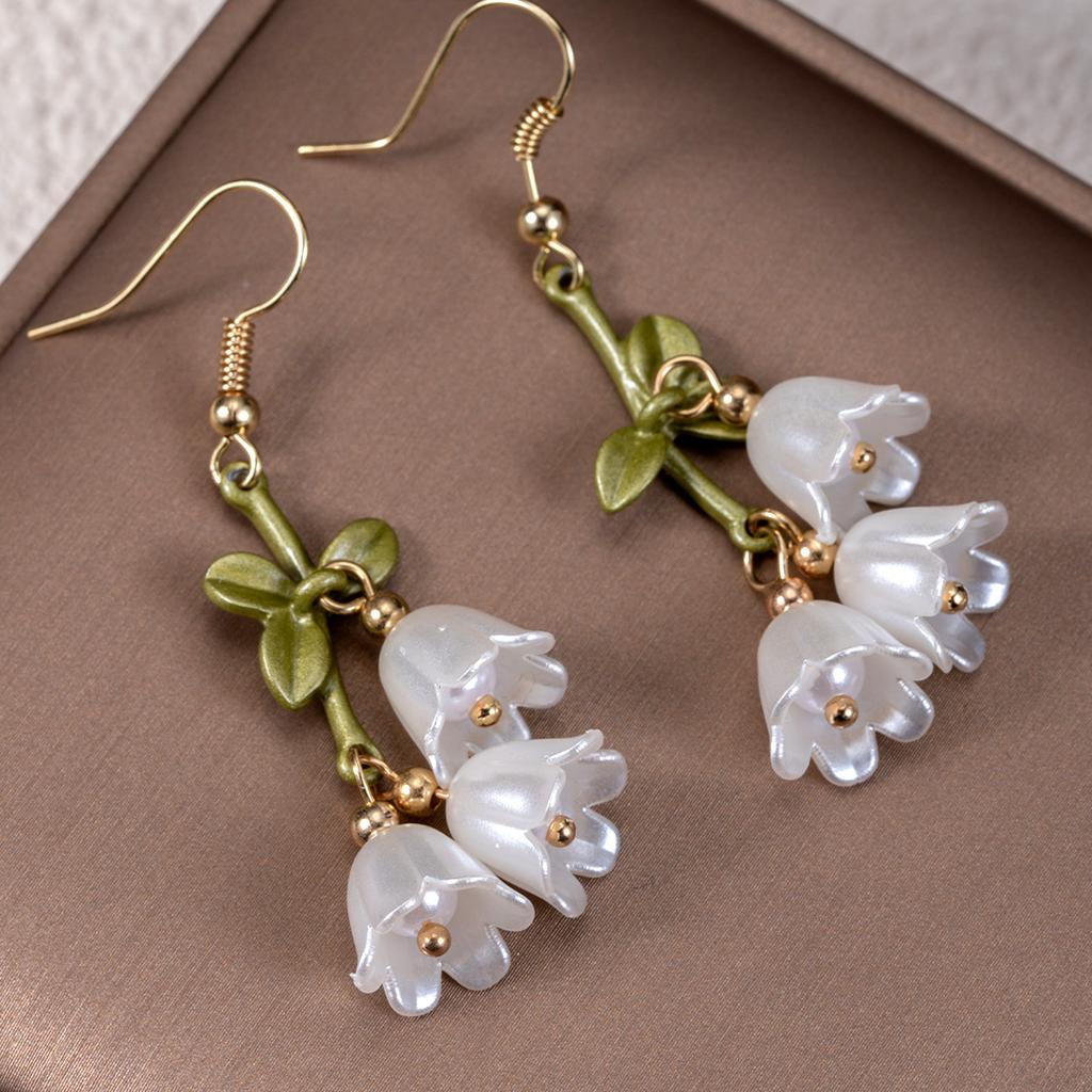 Green Lily of the Valley Ear Hook Mori Summer Fresh and Sweet Xianfan Personality Earrings