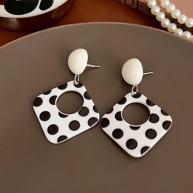 80s Hong Kong Style Red & Blue Clip-On Earrings for Non-Pierced Ears – High-End French Luxury Stud Hoops