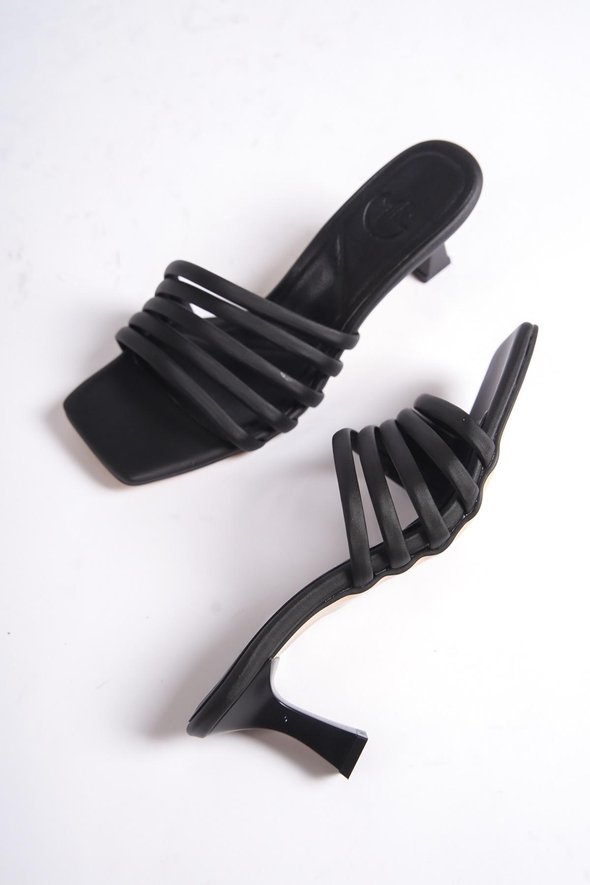 

Черные тапочки на каблуке с несколькими ремешками Nish