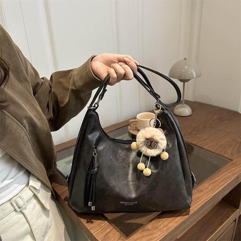 Commuter retro new fashion tote bag women's versatile casual personality Korean version large-capacity messenger bag