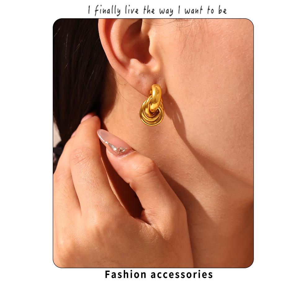 Qiong Yao Fashion 18K Gold-Plated Circle Line Ear Studs - Niche Design, Light Luxury Stainless Steel for Women