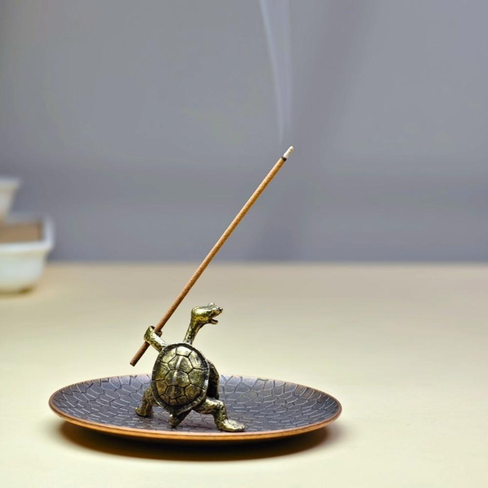Ein Kampfschildkröten-Räucherstäbchenhalter - eine mittelalterliche Duellszene, stabiles Metall-Räucherschälchen, geeignet für Zuhause, Büro, Meditation
