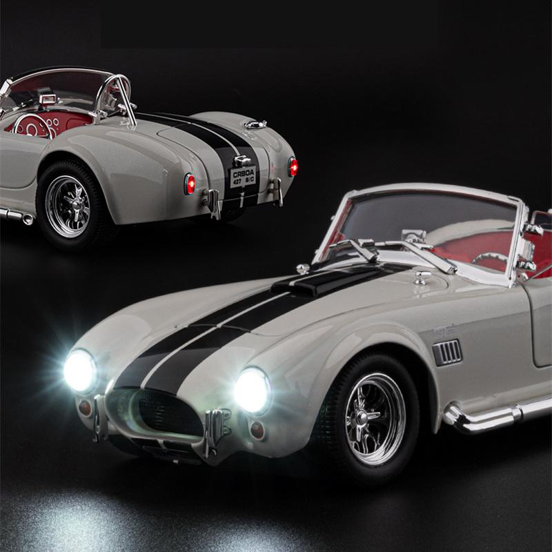 1:22 Shelby Cobra 427 S/C Alloy Roadster Sports Car Model Diecast Metal Classic Retro Vehicle Car Model Sound Light Kid Toy Gift