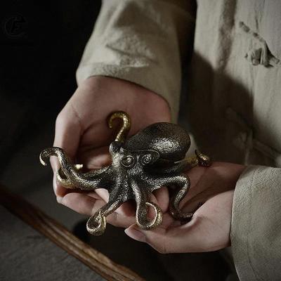 Statua di grande polipo Tè in rame puro Ornamento da tavolo per animali domestici Decorazioni per la casa fortunate Accessori Set da tè antico Decorazione domestica artigianale