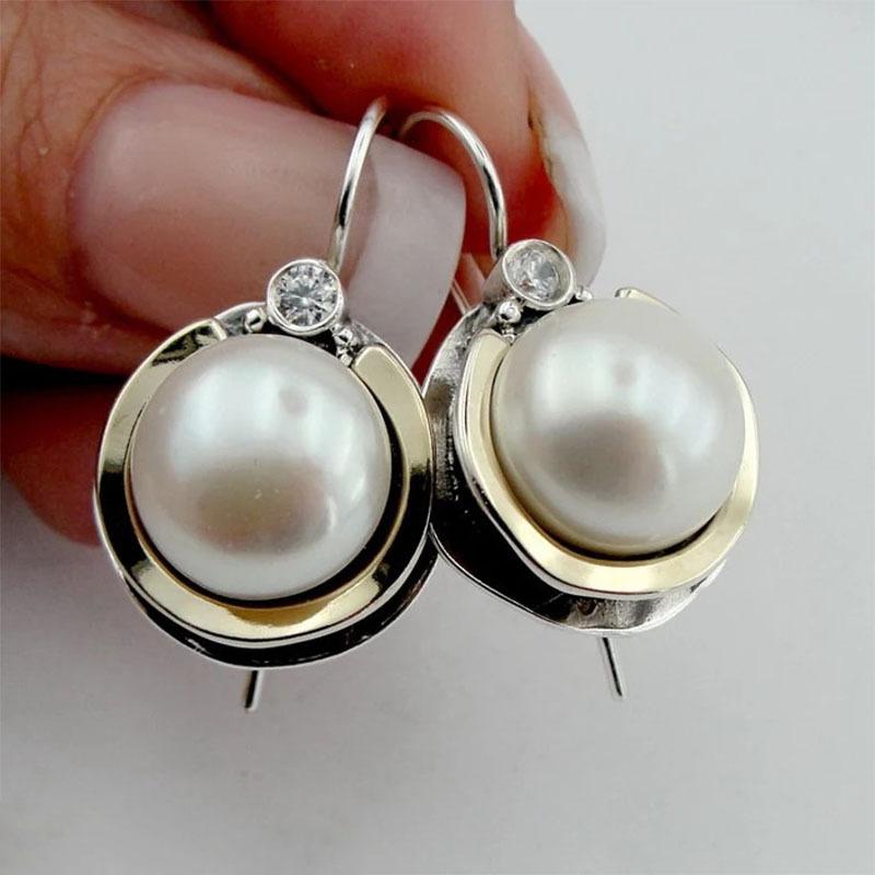 

Temperament: New White Pearl Earrings Elegant Design Round Alloy Set Rhinestone Earrings білий