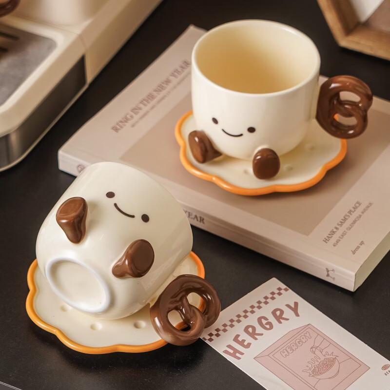 Deouxingguang Cute Cake Ceramic Drinkware Set