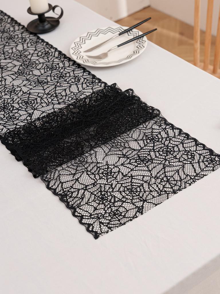Halloween Kleiner Spinnen-Spitzen-Tischläufer für Nachtschreck-Atmosphäre Geisterfest Esstischdekoration Wohnzimmer Küche
